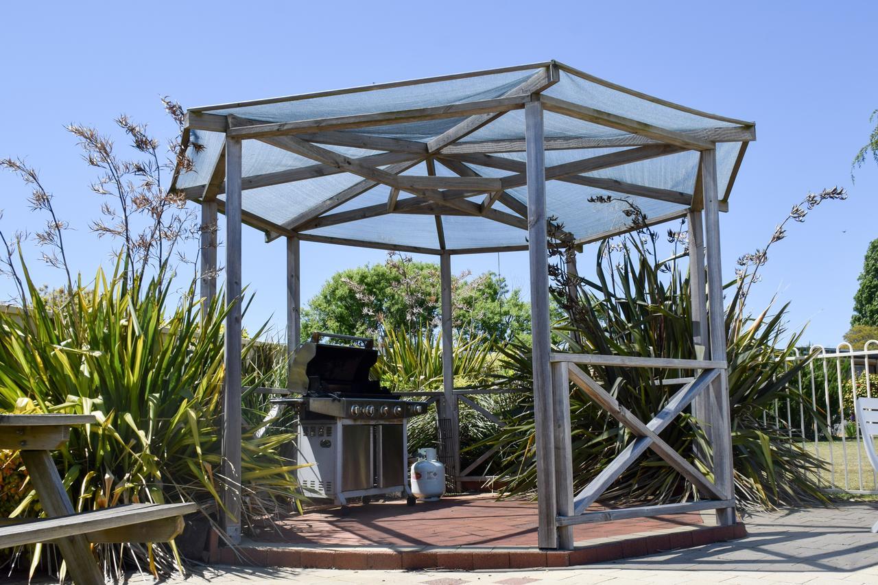 Beachway Motel Ulverstone Extérieur photo