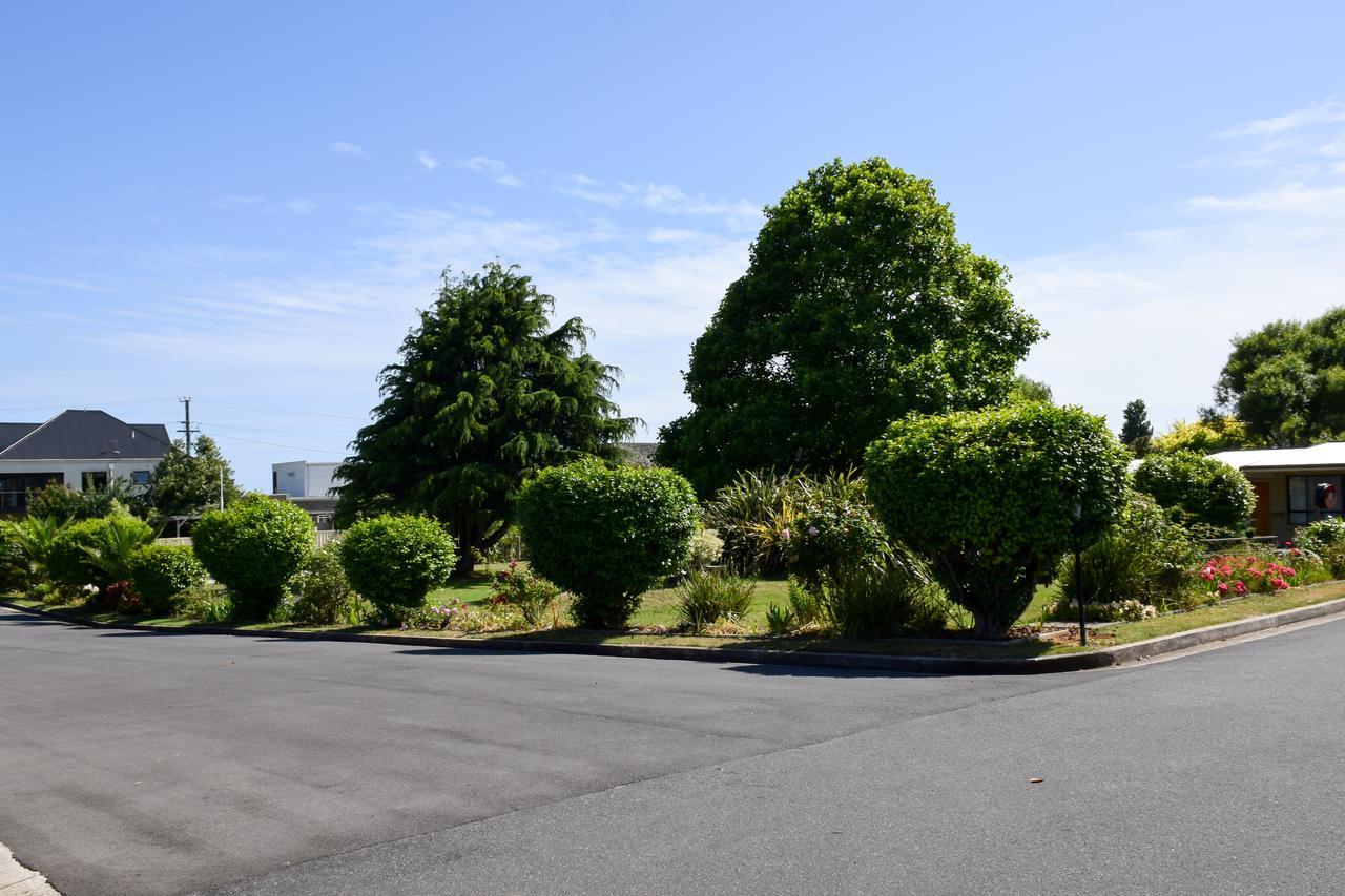 Beachway Motel Ulverstone Extérieur photo