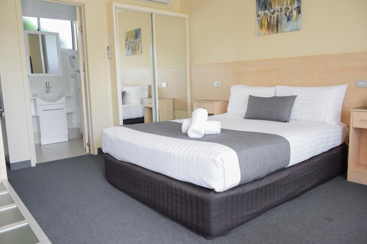 Beachway Motel Ulverstone Extérieur photo