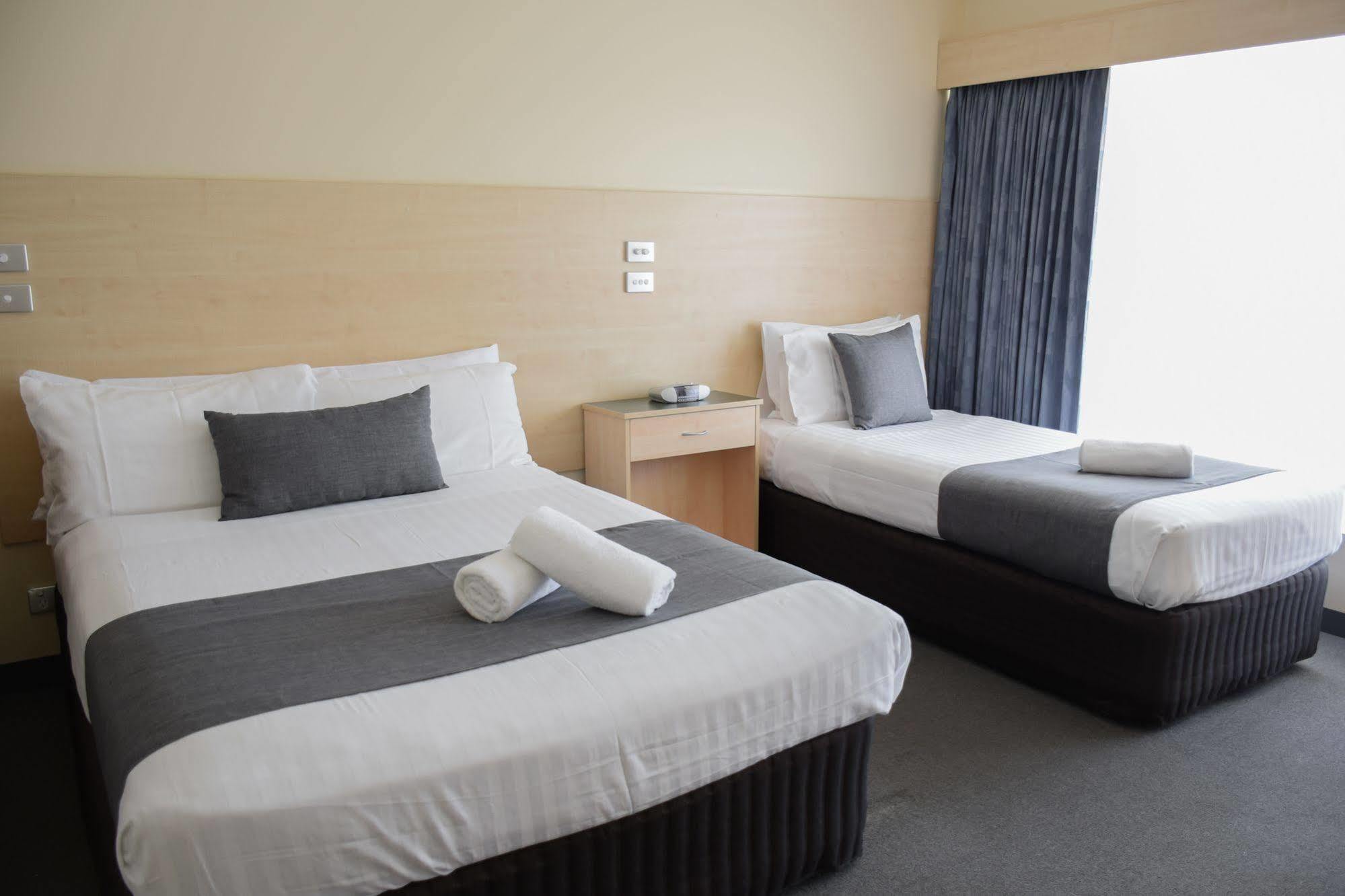 Beachway Motel Ulverstone Extérieur photo