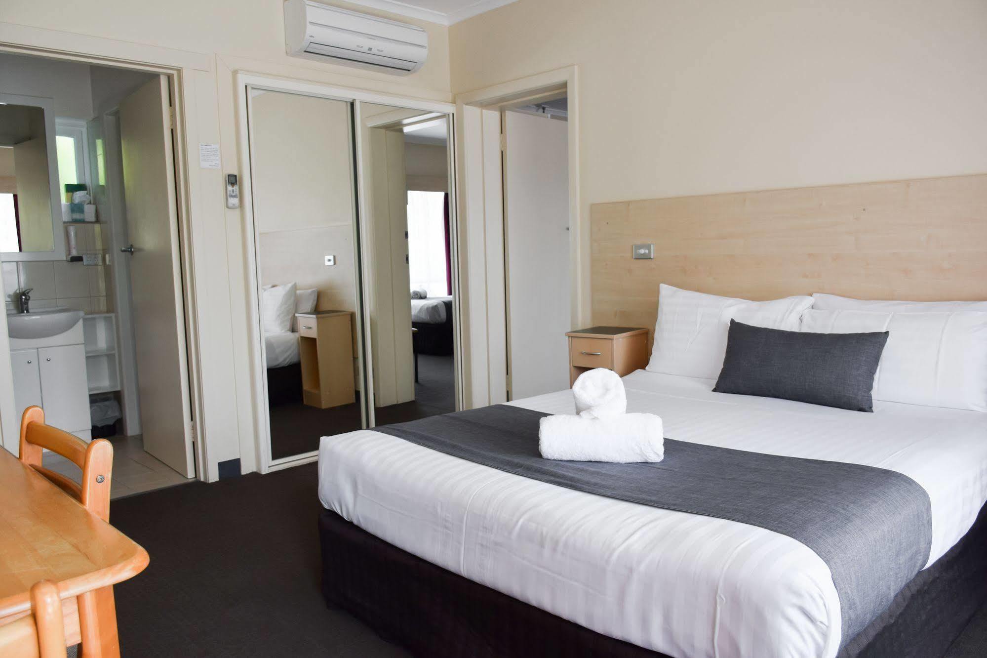 Beachway Motel Ulverstone Extérieur photo