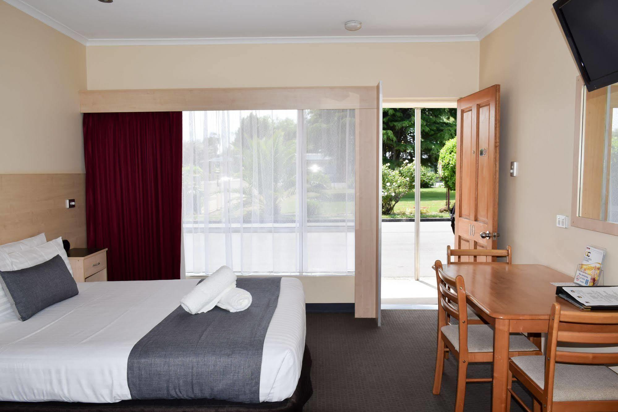 Beachway Motel Ulverstone Extérieur photo