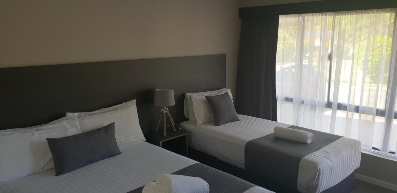 Beachway Motel Ulverstone Extérieur photo